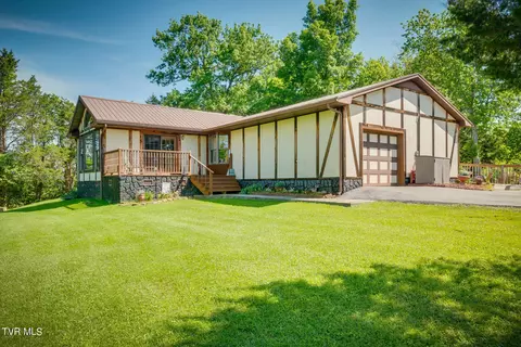 260 Greenhill Drive Cedar Bluff Va 24609, Cedar Bluff, VA 24609