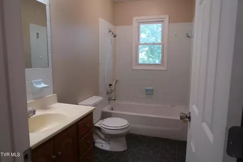 Bath - 1413 Bailey Bridge Road Road Limestone Tn 37681, Limestone, TN 37681 photo 1 of 2