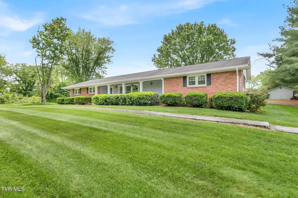 2238 Feathers Chapel Road Blountville Tn 37617, Blountville, TN 37617