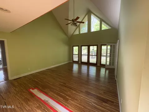 Living - 429 Briar Thicket Road Bybee Tn 37713, Bybee, TN 37713 photo 1 of 5