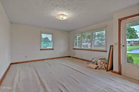 Living - 127 Forrest Road Fall Branch Tn 37656, Fall Branch, TN 37656 photo 2 of 3