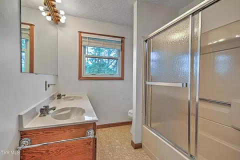Bath - 127 Forrest Road Fall Branch Tn 37656, Fall Branch, TN 37656 photo 1 of 1