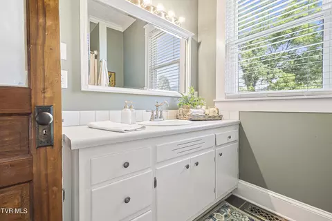 417 N Elm Avenue Erwin Tn 37650, Erwin, TN 37650 photo 15