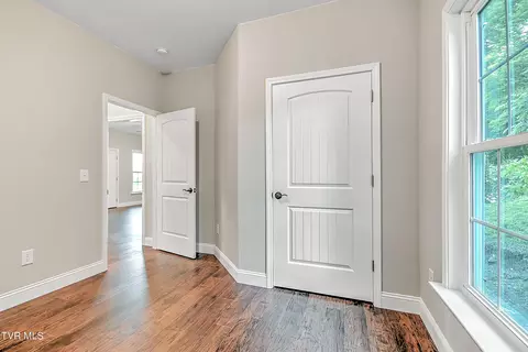 Entry Way - 2127 Highway 93 Fall Branch Tn 37656, Fall Branch, TN 37656 photo 1 of 1