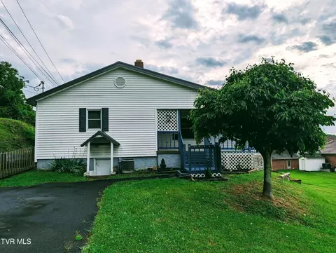 276 Mcclure Avenue Clintwood Va 24228, Clintwood, VA 24228
