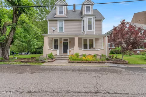 214 NW Chestnut Street Norton Va 24273, Norton, VA 24273