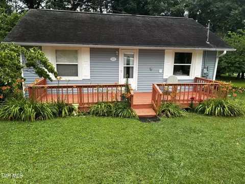 221 Oak Street Surgoinsville Tn 37873, Surgoinsville, TN 37873
