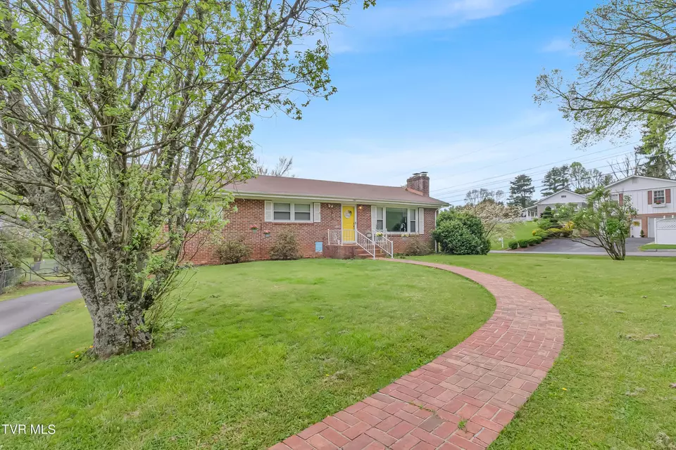 541 Vance Drive Drive Bristol Tn 37620, Bristol, TN 37620 47 Photos