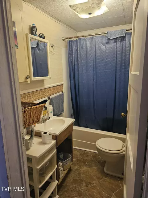 Bath - 103 NE Virginia Avenue Wise Va 24293, Wise, VA 24293 photo 1 of 1