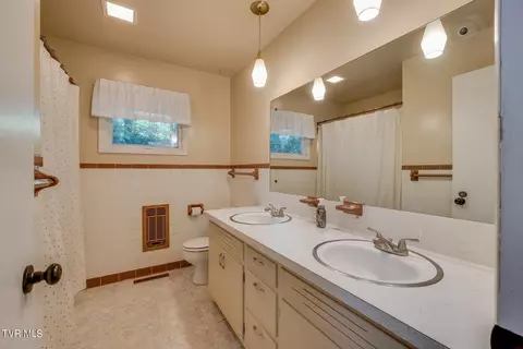 910 Laurel Avenue Erwin Tn 37650, Erwin, TN 37650 photo 17