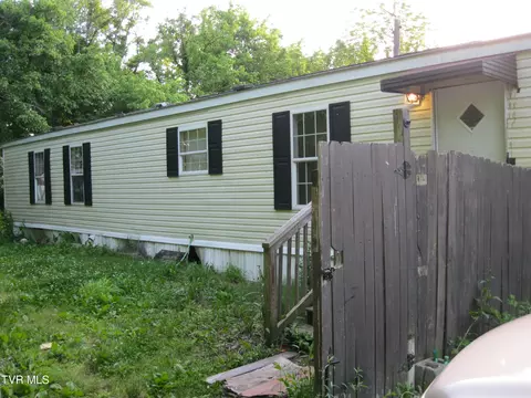 141 Madison Street Erwin Tn 37650, Erwin, TN 37650 photo 2