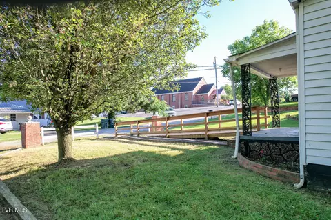 335 Biddle St Greeneville Tn 37745, Greeneville, TN 37745 photo 5