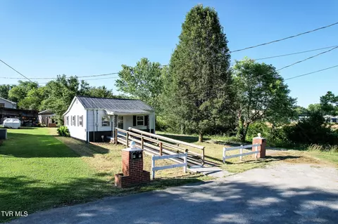 335 Biddle St Greeneville Tn 37745, Greeneville, TN 37745 photo 3