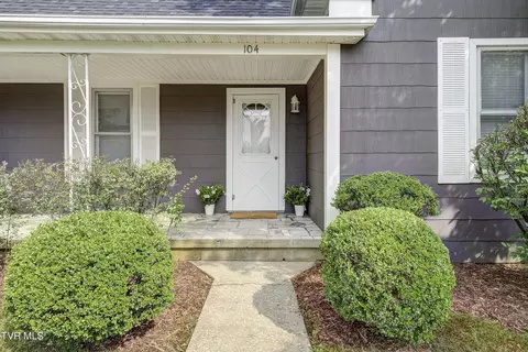 Exterior - 104 E Holston Avenue Johnson City Tn 37601, Johnson City, TN 37601 photo 4 of 13