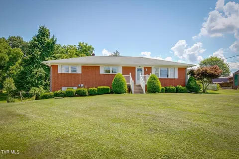 108 Honeysuckle Avenue Surgoinsville Tn 37873, Surgoinsville, TN 37873
