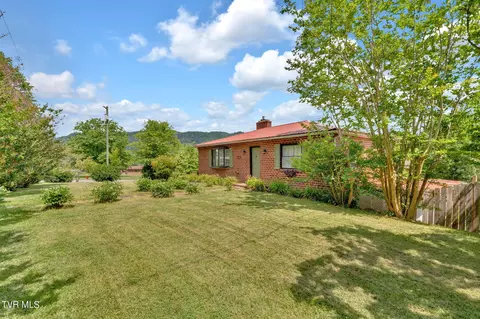 1015 7th Street Erwin Tn 37650, Erwin, TN 37650 photo 2
