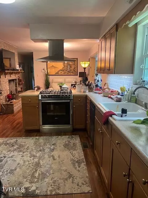 Kitchen - 638 New Avenue Erwin Tn 37650, Erwin, TN 37650 photo 1 of 1