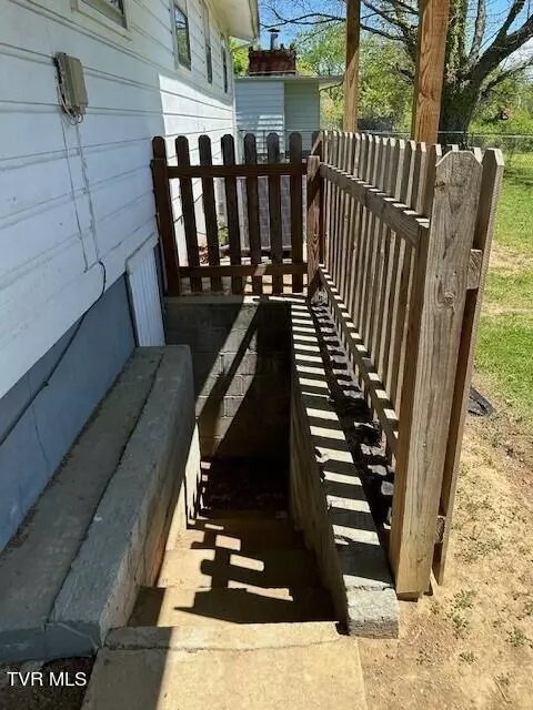 2000 E Unaka Avenue Johnson City Tn 37601, Johnson City, TN 37601 photo 10