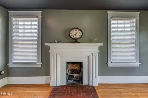 Living - 722 Arlington Avenue Bristol Va 24201, Bristol, VA 24201 photo 6 of 6