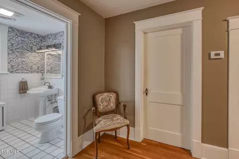 Entry Way - 722 Arlington Avenue Bristol Va 24201, Bristol, VA 24201 photo 2 of 3