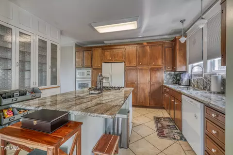 Kitchen - 722 Arlington Avenue Bristol Va 24201, Bristol, VA 24201 photo 3 of 4