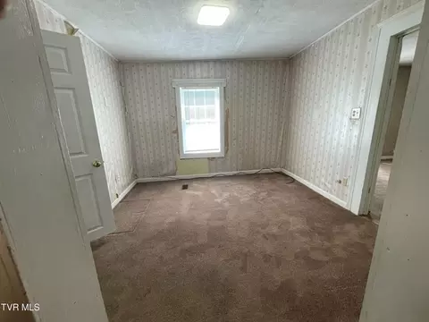 Bedroom - 550 Adkins Road Erwin Tn 37650, Erwin, TN 37650 photo 2 of 2