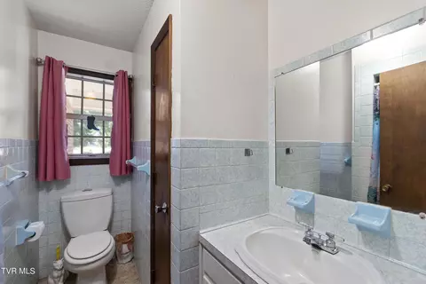Bath - 159 Lester Snapp Road Limestone Tn 37681, Limestone, TN 37681 photo 1 of 3