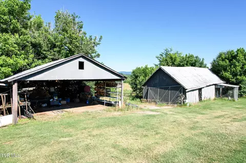 Exterior - 159 Lester Snapp Road Limestone Tn 37681, Limestone, TN 37681 photo 6 of 8