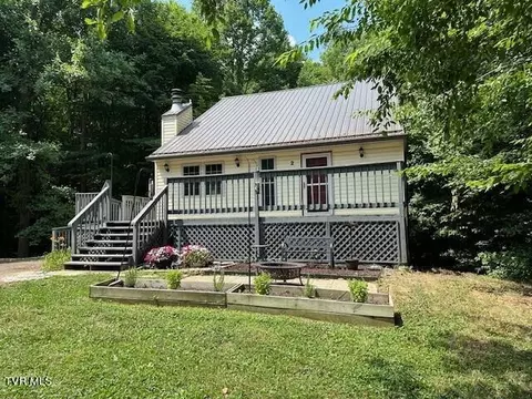2 Monteray Court Johnson City Tn 37604, Johnson City, TN 37604
