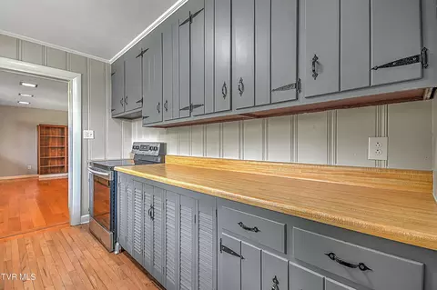 Kitchen - 265 Cherry Lane Bristol Va 24201, Bristol, VA 24201 photo 2 of 4