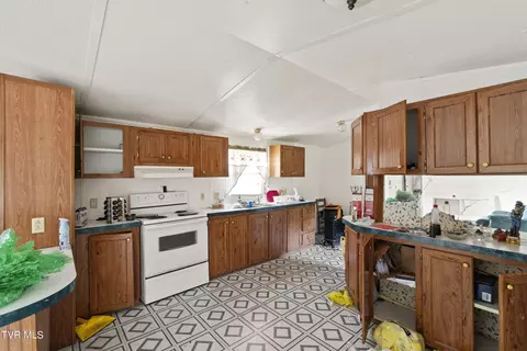 Kitchen - 290 Fishpond Road Chuckey Tn 37641, Chuckey, TN 37641 photo 2 of 2