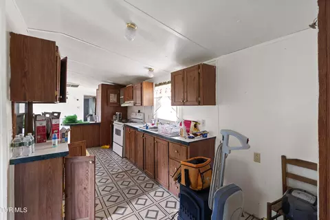 Kitchen - 290 Fishpond Road Chuckey Tn 37641, Chuckey, TN 37641 photo 1 of 2