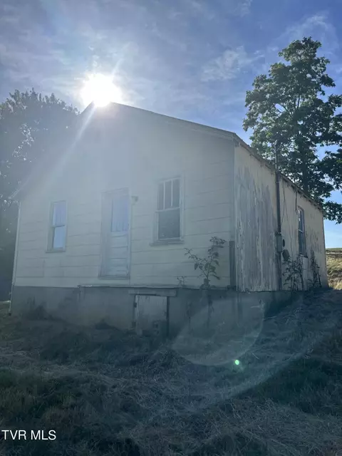 21109 Prestonwood Drive Bristol Va 24202, Bristol, VA 24202