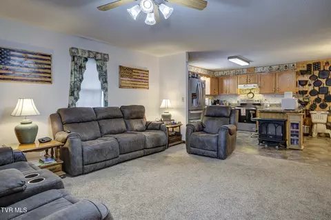 2794 Siam Road Elizabethton Tn 37643, Elizabethton, TN 37643
