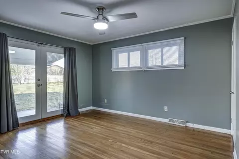 Bedroom - 910 N Elm Avenue Erwin Tn 37650, Erwin, TN 37650 photo 5 of 7
