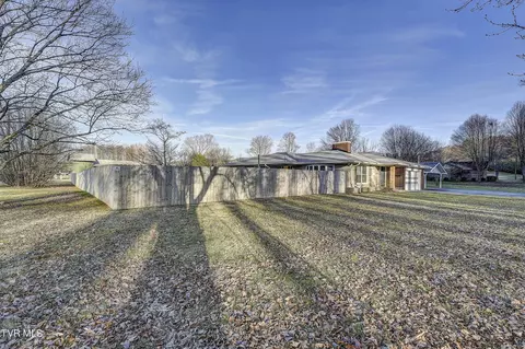 Exterior - 910 N Elm Avenue Erwin Tn 37650, Erwin, TN 37650 photo 14 of 15