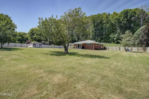 Exterior - 910 N Elm Avenue Erwin Tn 37650, Erwin, TN 37650 photo 9 of 15