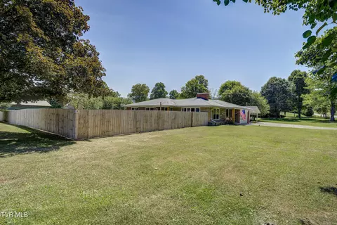 Exterior - 910 N Elm Avenue Erwin Tn 37650, Erwin, TN 37650 photo 1 of 15