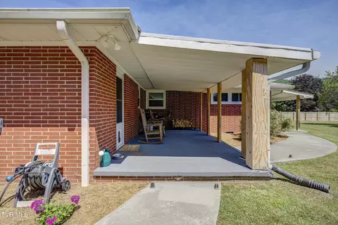 Exterior - 910 N Elm Avenue Erwin Tn 37650, Erwin, TN 37650 photo 6 of 15