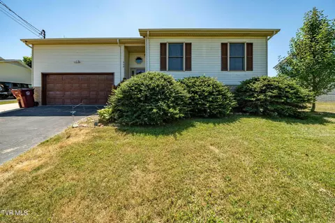 606 Steeplechase Drive Johnson City Tn 37601, Johnson City, TN 37601