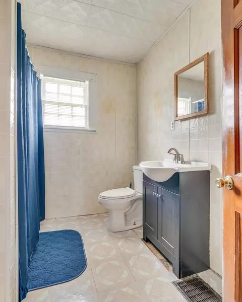 303 9th Street Erwin Tn 37650, Erwin, TN 37650 photo 14