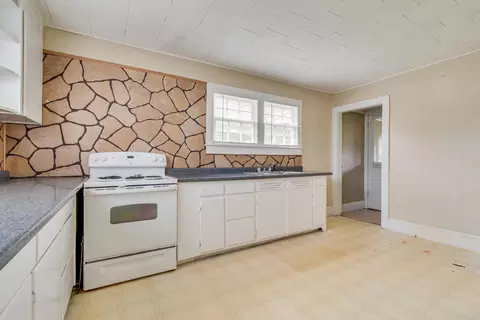 303 9th Street Erwin Tn 37650, Erwin, TN 37650 photo 10