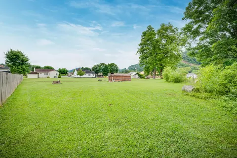 303 9th Street Erwin Tn 37650, Erwin, TN 37650 photo 26