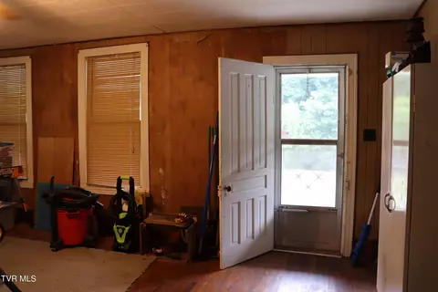 Entry Way - 1458 Fairview Road Duffield Va 24244, Duffield, VA 24244 photo 1 of 1
