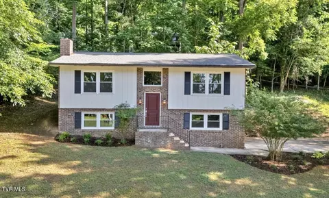 3718 Cheekwood Drive Kingsport Tn 37660, Kingsport, TN 37660