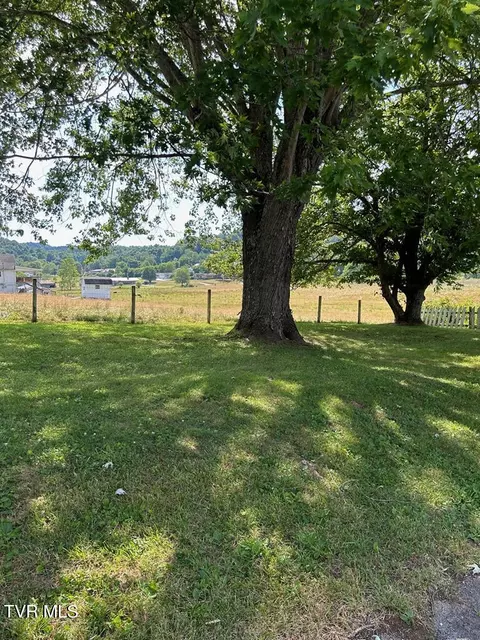 Exterior - 18451 Benhams Road Bristol Va 24202, Bristol, VA 24202 photo 5 of 17
