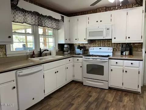 Kitchen - 18451 Benhams Road Bristol Va 24202, Bristol, VA 24202 photo 2 of 6