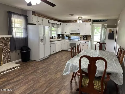 Kitchen - 18451 Benhams Road Bristol Va 24202, Bristol, VA 24202 photo 1 of 6