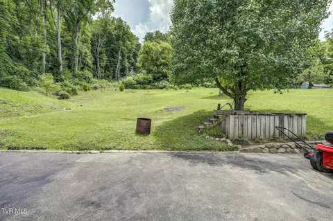 Exterior - 206 Oak Street Erwin Tn 37650, Erwin, TN 37650 photo 6 of 6
