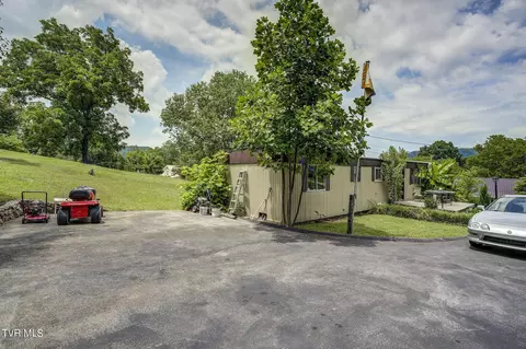 Exterior - 206 Oak Street Erwin Tn 37650, Erwin, TN 37650 photo 2 of 6